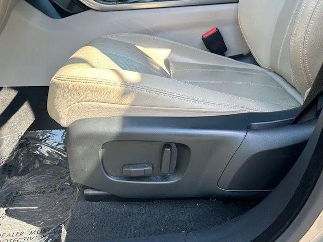 2019 Land Rover Range Rover Velar P250 R-Dynamic SE