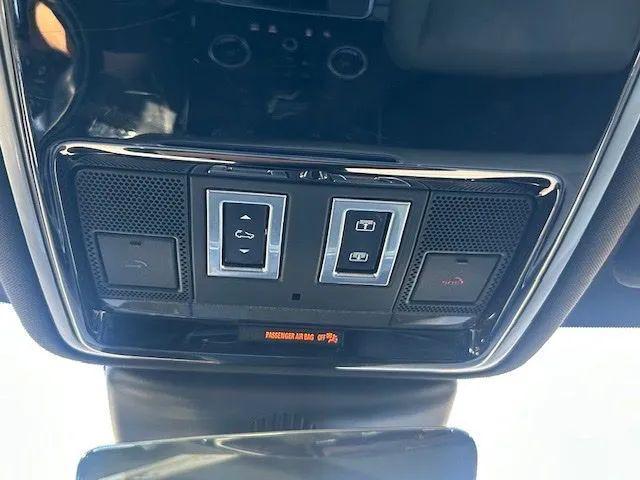 2019 Land Rover Range Rover Velar P250 R-Dynamic SE