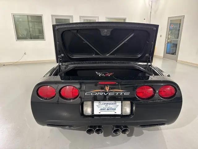2001 Chevrolet Corvette Base