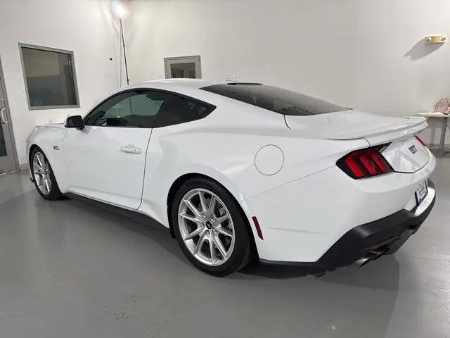 2024 Ford Mustang GT Premium Fastback