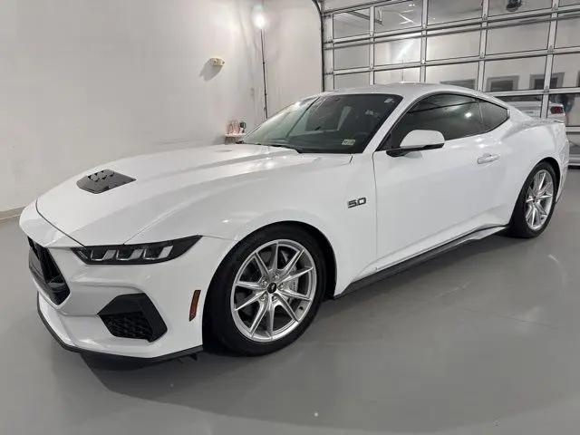 2024 Ford Mustang GT Premium Fastback