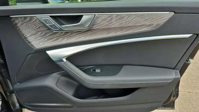 2024 Audi A6 Premium Plus 55 TFSI quattro S tronic