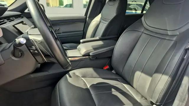 2025 Land Rover Range Rover Sport P360 SE