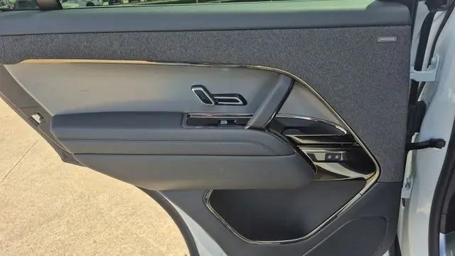 2025 Land Rover Range Rover Sport P360 SE