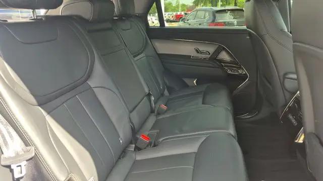 2025 Land Rover Range Rover Sport P360 SE