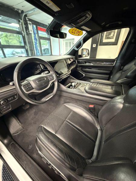 2022 Jeep Wagoneer Series III 4x4