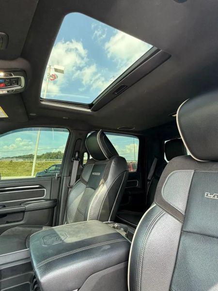 2022 Ram 3500 Laramie Crew Cab 4x4 8' Box