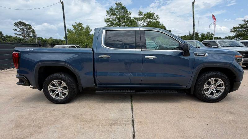 2024 GMC Sierra 1500 4WD Crew Cab Short Box SLT