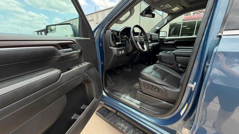 2024 GMC Sierra 1500 4WD Crew Cab Short Box SLT