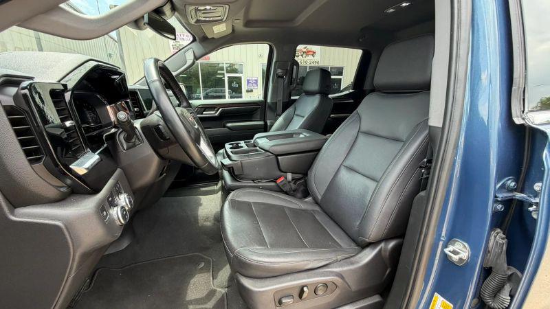 2024 GMC Sierra 1500 4WD Crew Cab Short Box SLT