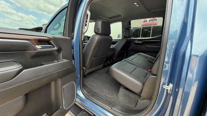 2024 GMC Sierra 1500 4WD Crew Cab Short Box SLT
