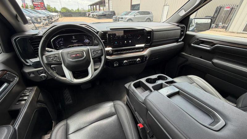 2024 GMC Sierra 1500 4WD Crew Cab Short Box SLT