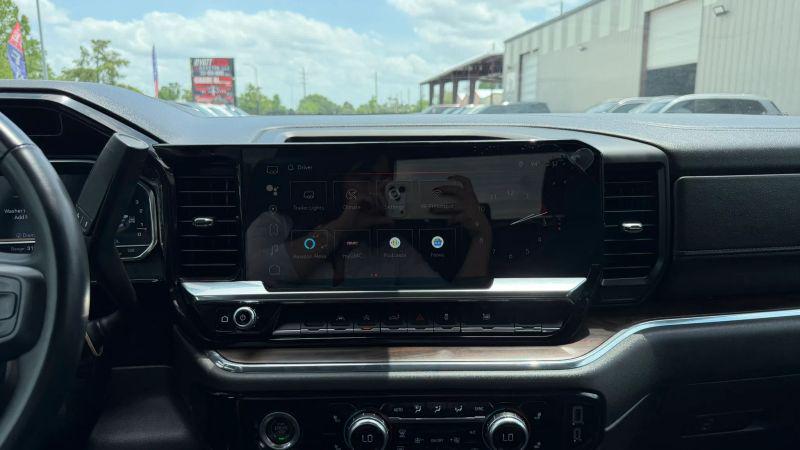 2024 GMC Sierra 1500 4WD Crew Cab Short Box SLT
