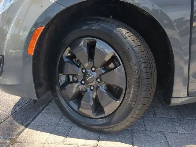 2020 Chrysler Pacifica Hybrid Red S Edition