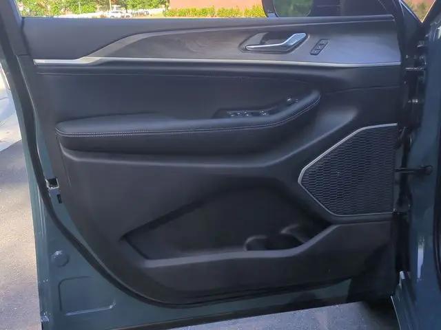 2026 Jeep Grand Cherokee L Limited Reserve