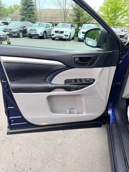 2015 Toyota Highlander LE Plus V6