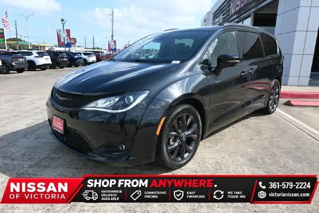 2019 Chrysler Pacifica Limited for sale in Victoria, TX