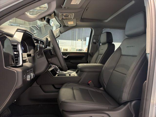 2026 GMC Sierra 2500HD Crew Cab, Standard Bed, Denali, 4WD