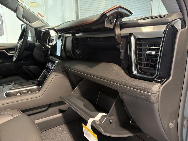 2026 GMC Sierra 2500HD Crew Cab, Standard Bed, Denali, 4WD