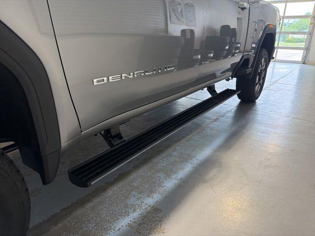 2026 GMC Sierra 2500HD Crew Cab, Standard Bed, Denali, 4WD