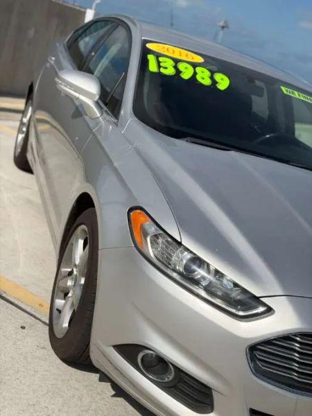 2016 Ford Fusion SE