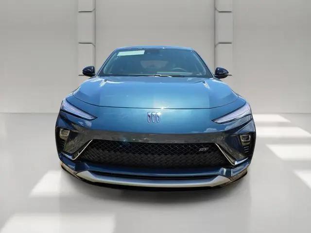 2026 Buick NV Sport Touring FWD