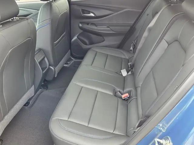 2026 Buick NV Sport Touring FWD