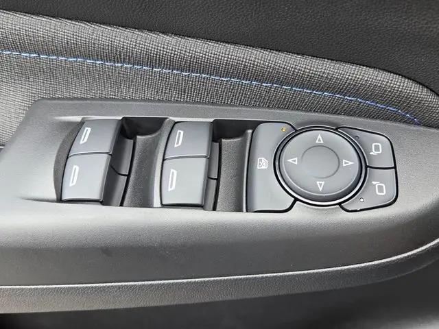 2026 Buick NV Sport Touring FWD