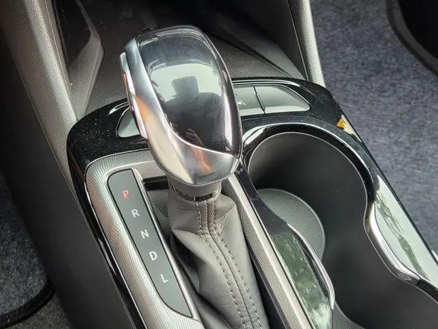 2026 Buick NV Sport Touring FWD