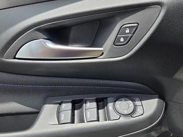 2026 Buick NV Sport Touring FWD