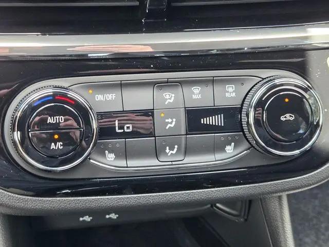 2026 Buick NV Sport Touring FWD