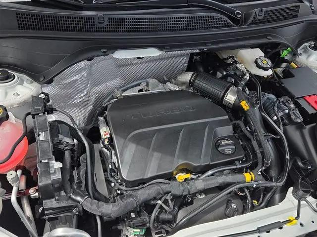 2026 Buick NV Sport Touring FWD