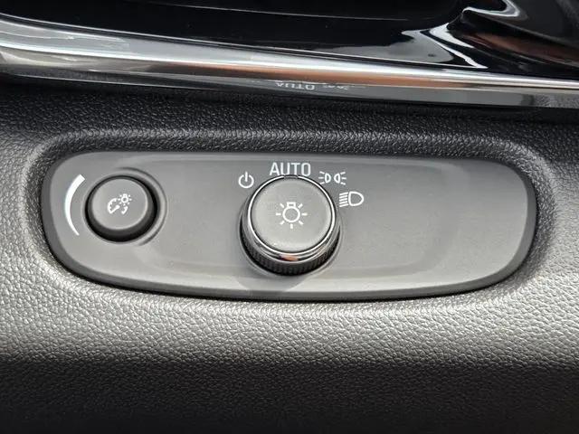 2026 Buick NV Sport Touring FWD
