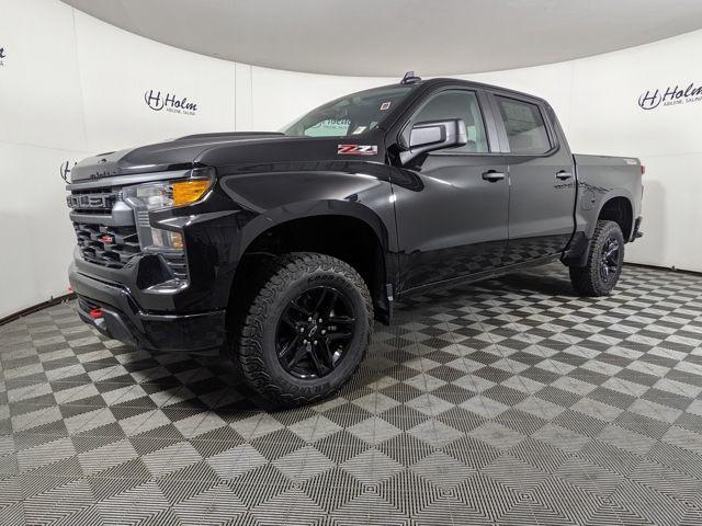 2026 Chevrolet Silverado 1500 4WD Crew Cab Short Bed Custom Trail Boss