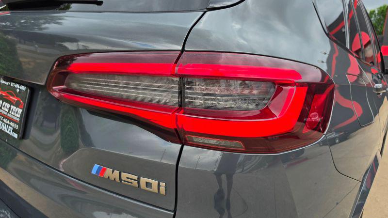 2022 BMW X5 M50i