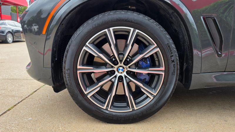 2022 BMW X5 M50i
