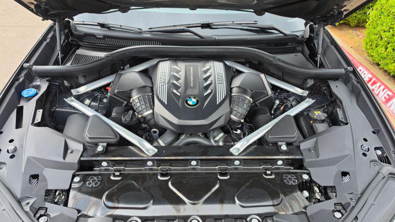 2022 BMW X5 M50i