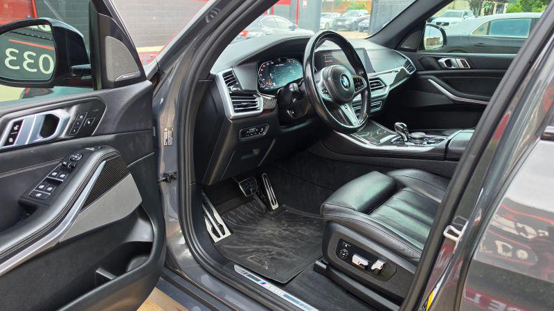 2022 BMW X5 M50i
