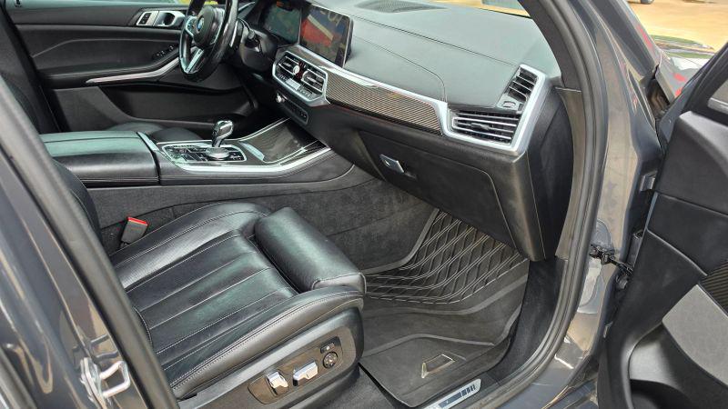 2022 BMW X5 M50i