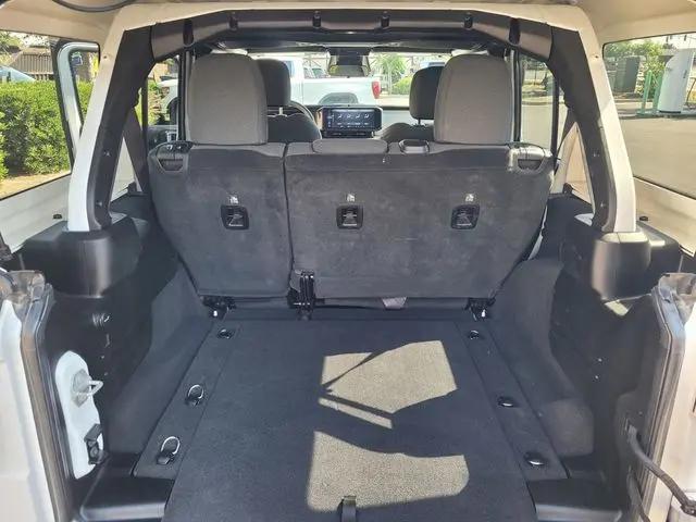 2025 Jeep Wrangler 4-Door Summit 4x4