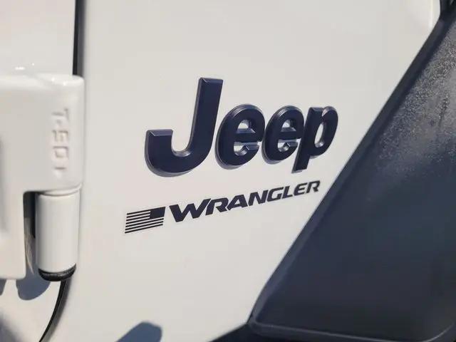 2025 Jeep Wrangler 4-Door Summit 4x4
