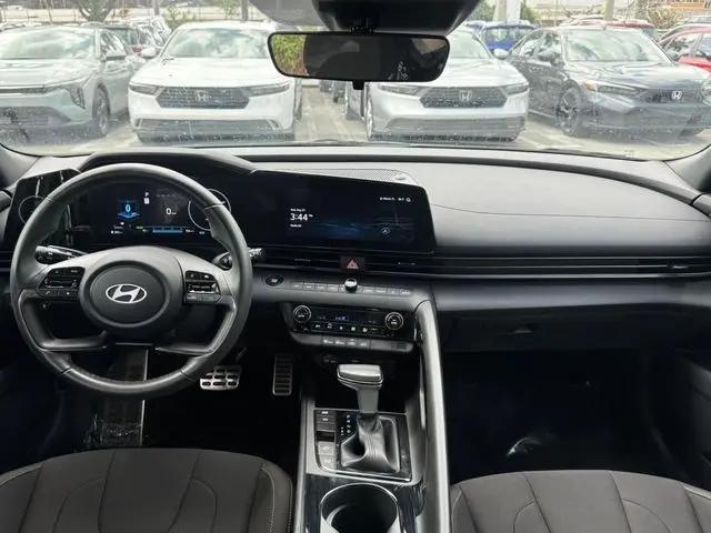 2025 Hyundai Elantra Hybrid SEL Sport
