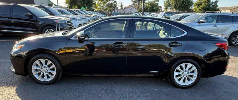 2013 Lexus ES 300h 300h