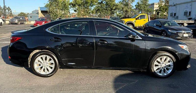 2013 Lexus ES 300h 300h