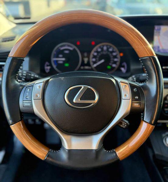 2013 Lexus ES 300h 300h