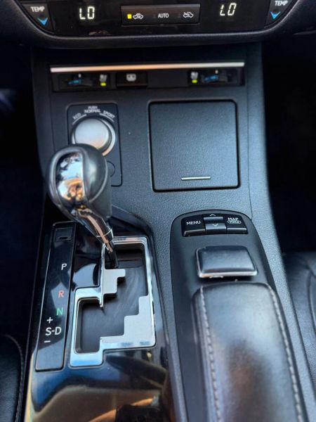 2013 Lexus ES 300h 300h