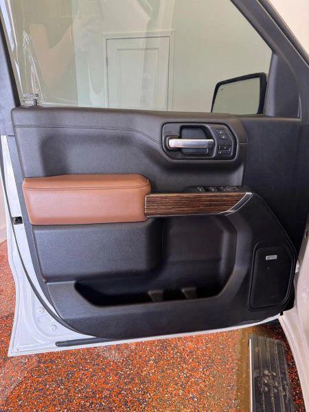2022 Chevrolet Silverado 1500 4WD Crew Cab Short Bed High Country