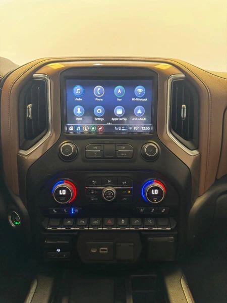 2022 Chevrolet Silverado 1500 4WD Crew Cab Short Bed High Country