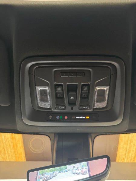 2022 Chevrolet Silverado 1500 4WD Crew Cab Short Bed High Country