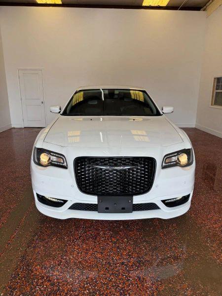 2023 Chrysler 300 Touring L